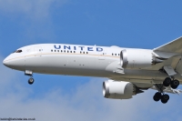 United Airlines 787 N26960