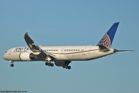 United Airlines 787 N26966