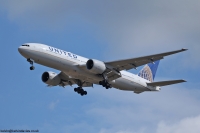 United Airlines 777 N27015