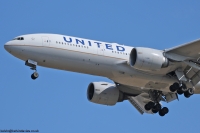 United Airlines 777 N27015