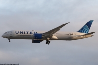 United Airlines 787 N29978