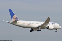 United Airlines 787 N30913