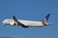 United Airlines 787 N35953