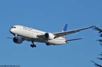 United Airlines 787 N38950