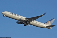 United Airlines 767 N672UA