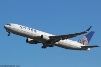 United Airlines 767 N675UA