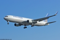 United Airlines 767 N676UA