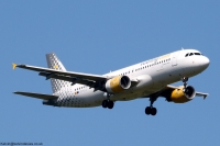 Vueling Airlines A320 EC-LLJ