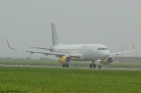 Vueling Airlines A320 EC-MKM