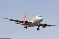 EasyJet A319 G-EZIP