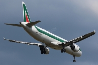 Alitalia A321 I-BIXQ