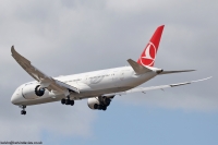 Turkish Airlines 787 TC-LLE
