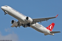 Turkish Airlines A321 TC-LSC