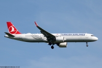Turkish Airlines A321 TC-LSG