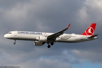Turkish Airlines A321 TC-LSJ