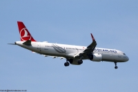 Turkish Airlines A321 TC-LST