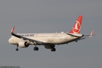 Turkish Airlines A321 TC-LSU