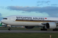 Singapore Airlines 777  9V-SWN