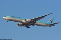 Korean Air 777 HL8274