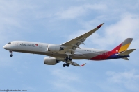 Asiana Airlines A350 HL8359