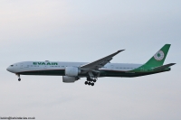 EVA Air 777 B-16725