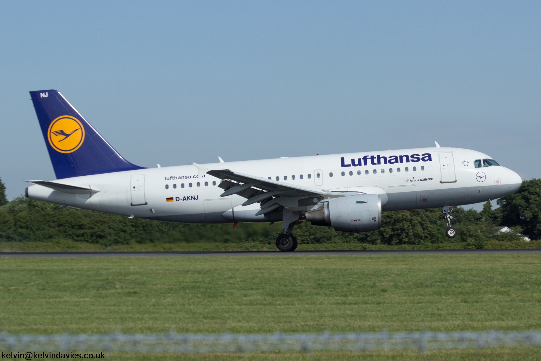 Lufthansa A319 D-AKNJ
