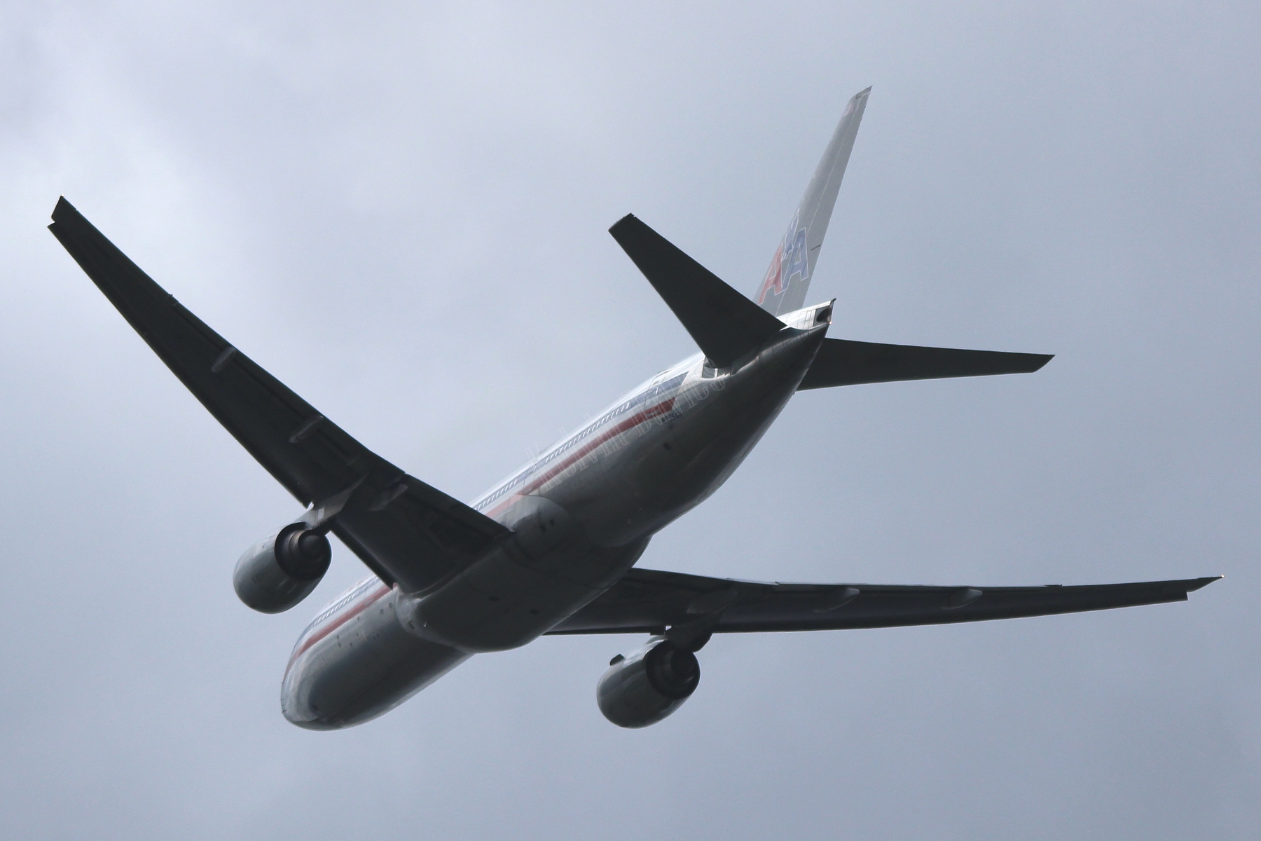 American Airlines B777 N755AN