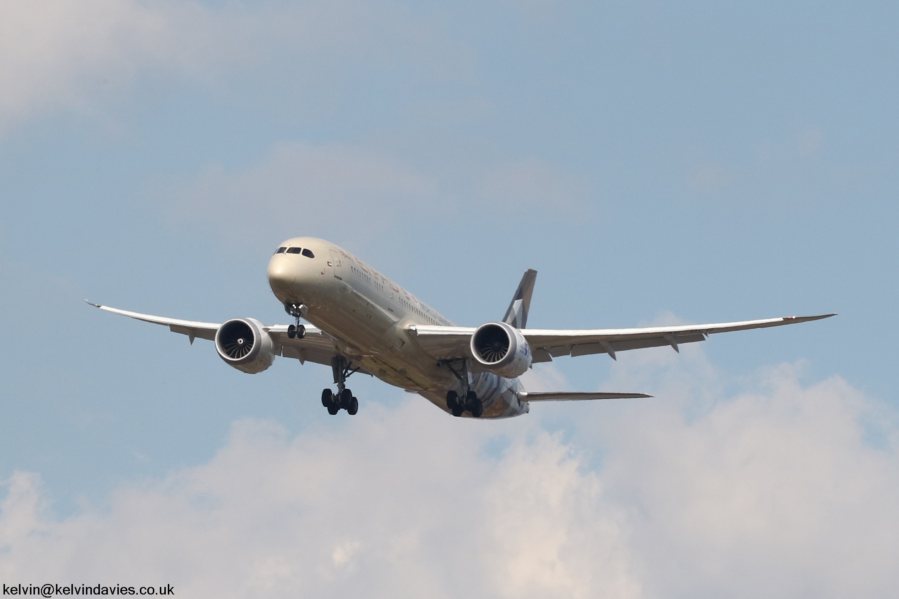 Etihad Airways 787 A6-BLG