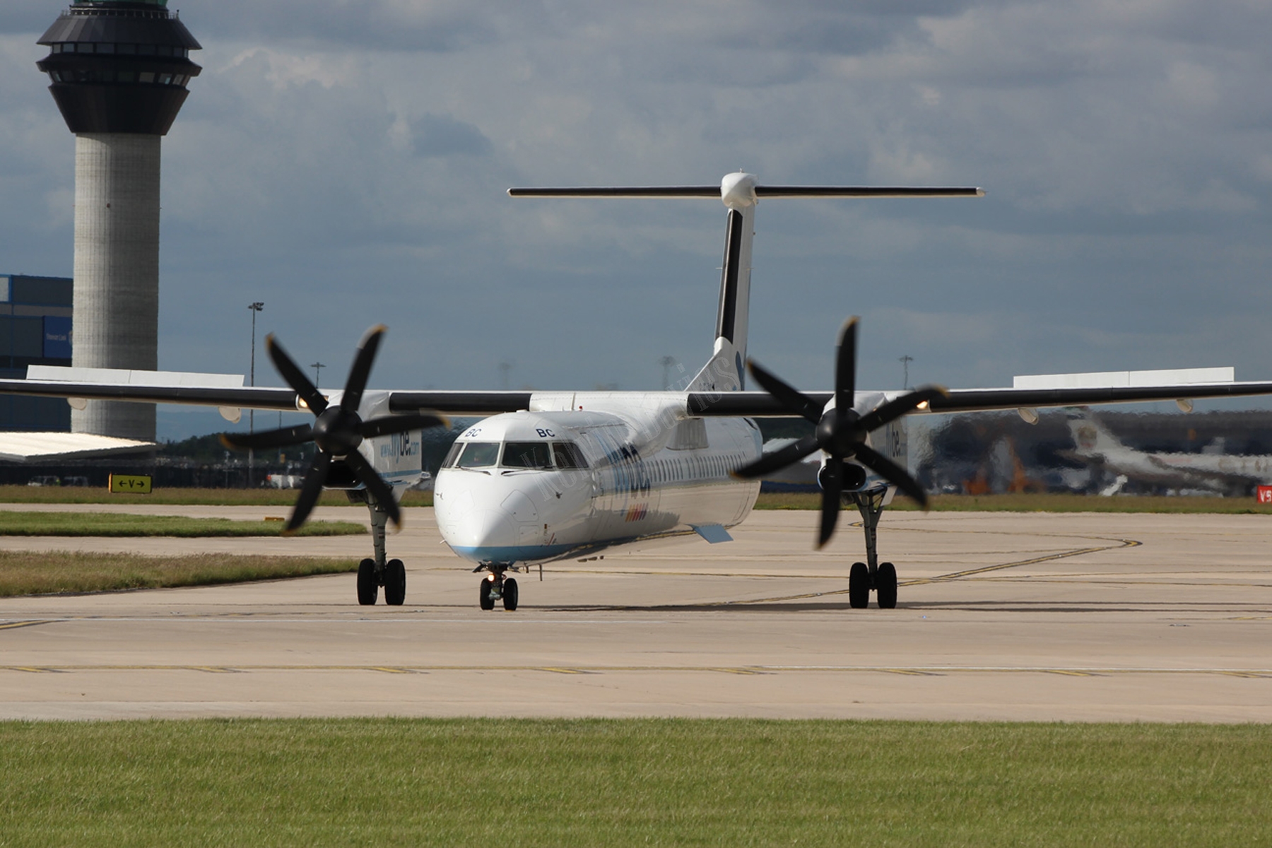 Flybe Dash 8 G-FLBC
