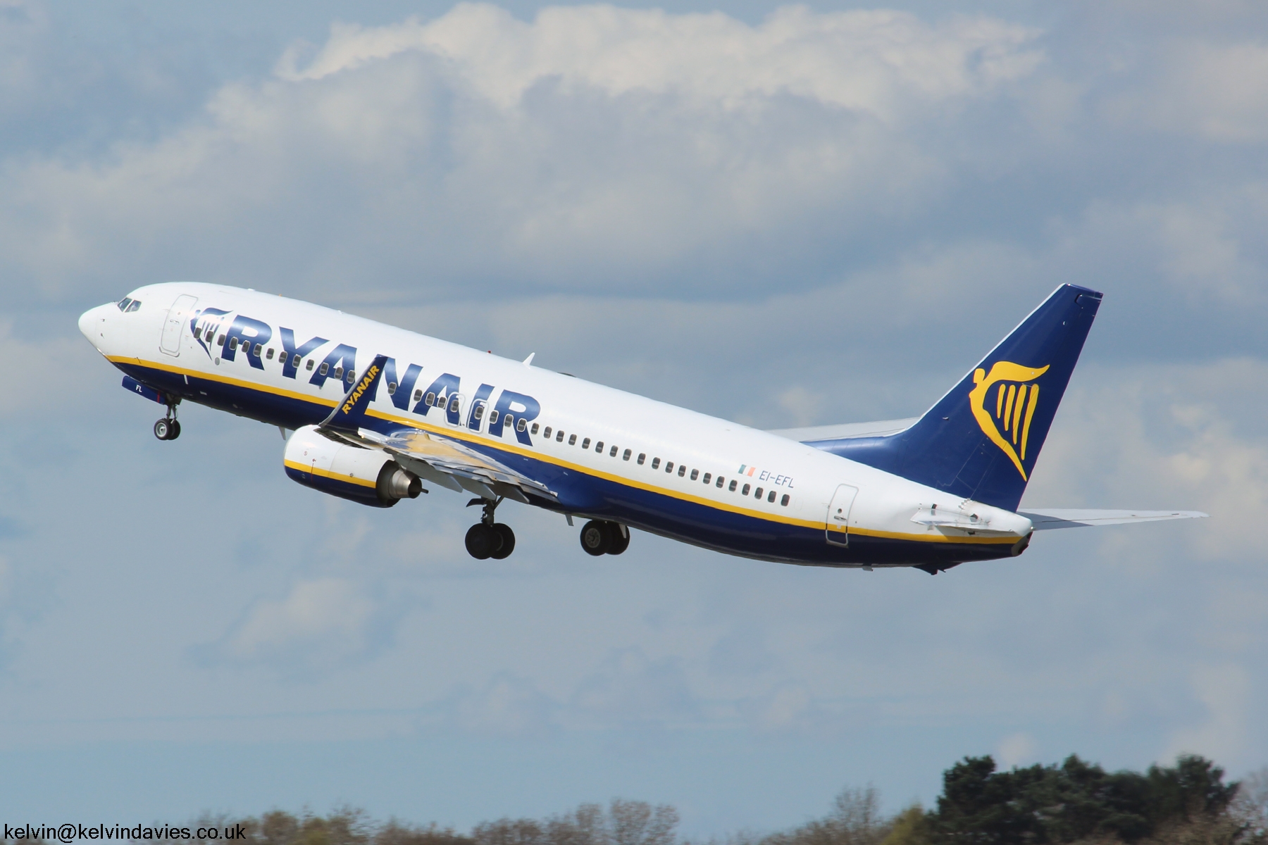 Ryanair 737 EI-EFL
