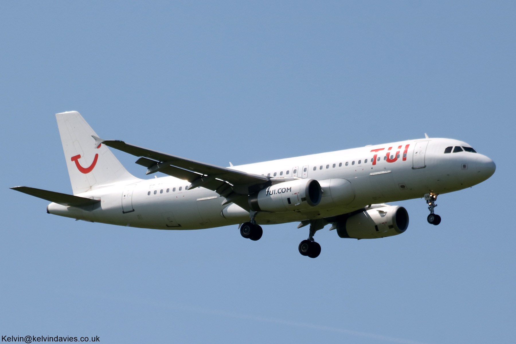 TUI Airways A320 ES-SAW