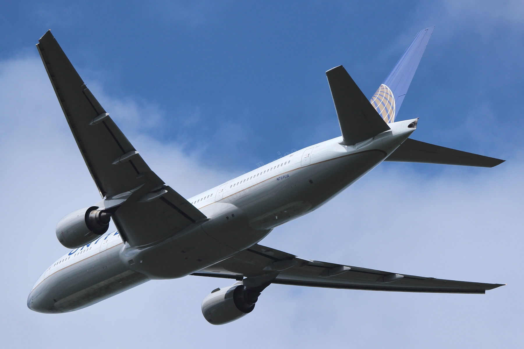 United Airlines 777 N769UA