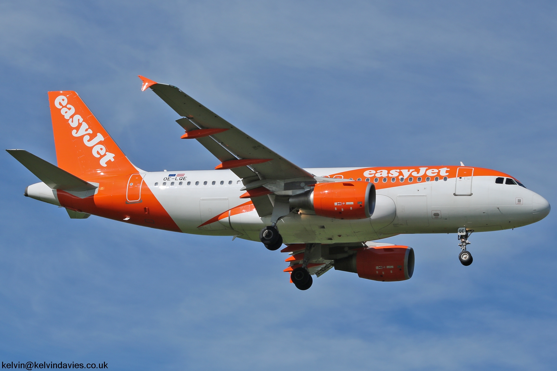 easyJet Europe A319 OE-LQE