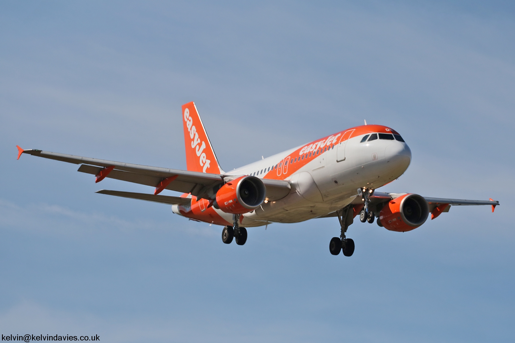 easyJet Europe A319 OE-LQM