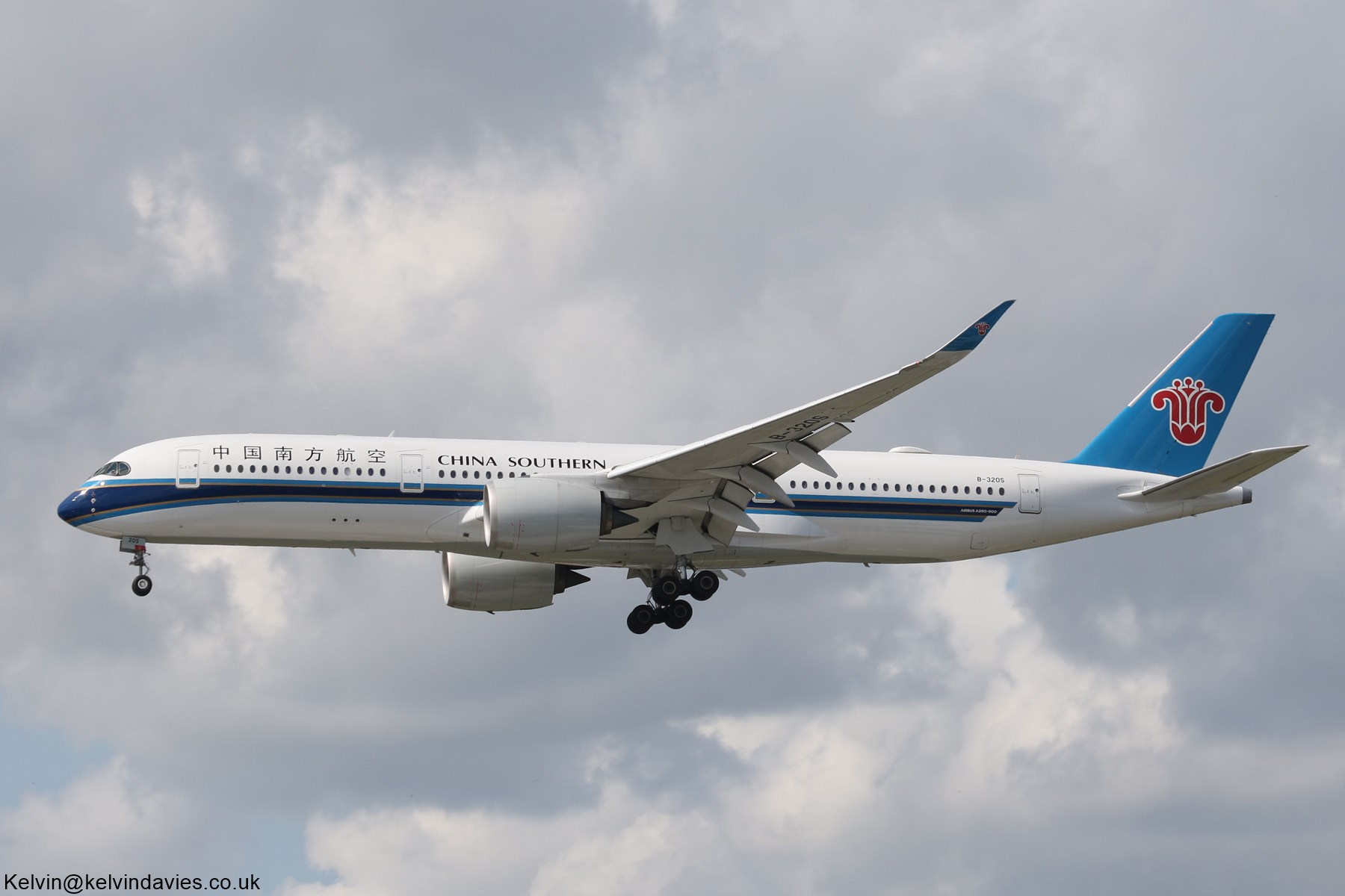 China Southern A350 B-320S
