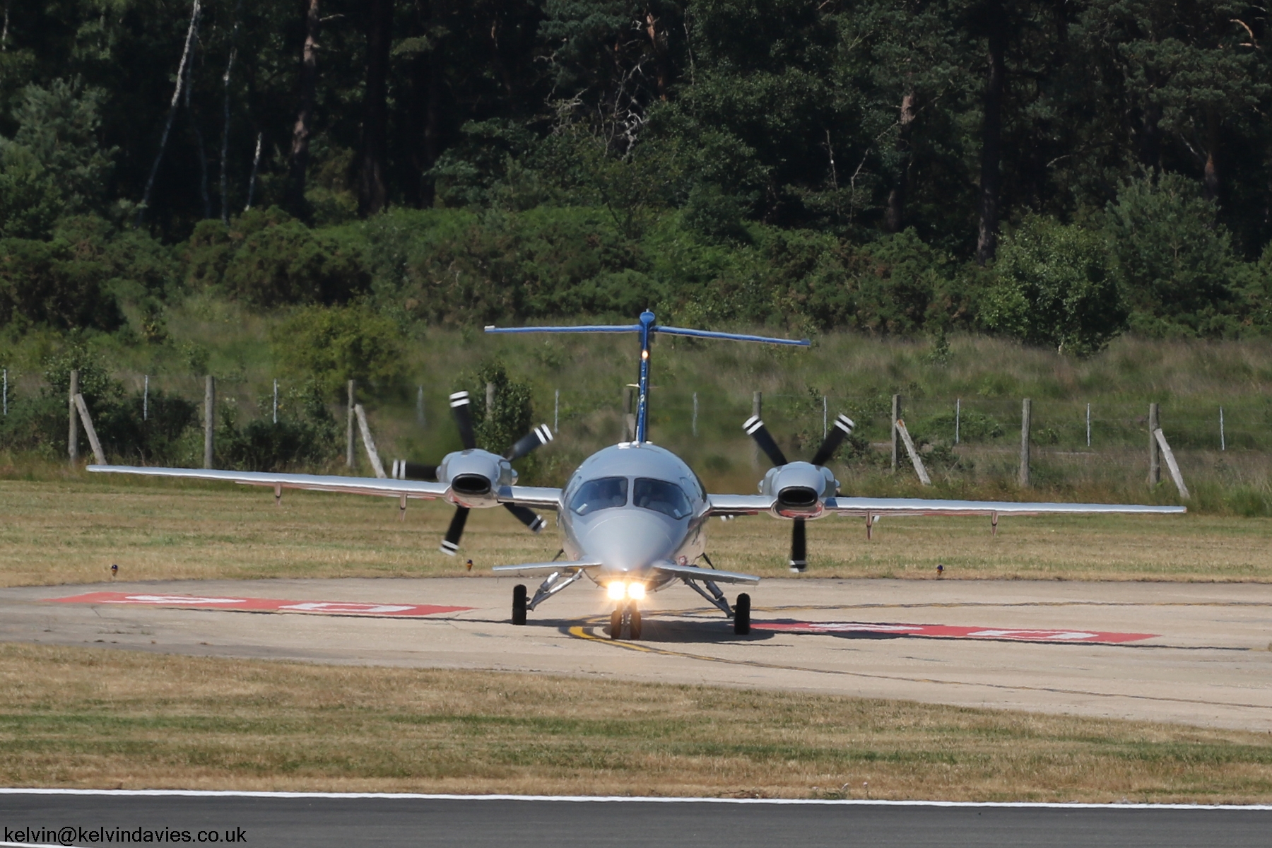 Piaggio P-180 Avanti D-IVIN