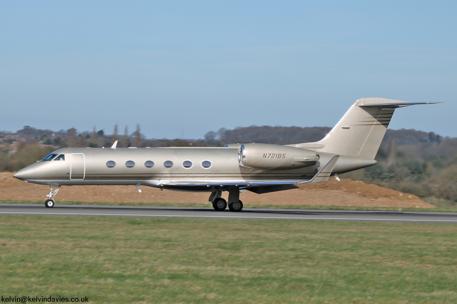 Zetta Jet Gulfstream G400 N721BS