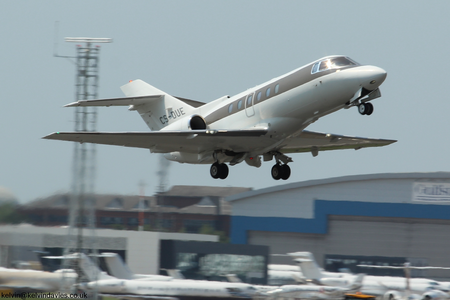 Sirius Aero Hawker 750 CS-DUE