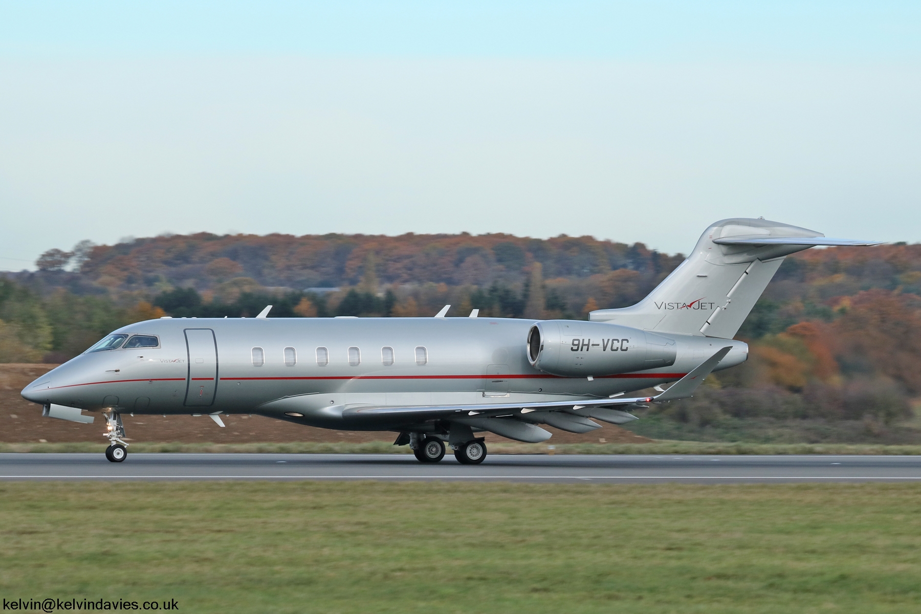 Challenger 350 9H-VCC