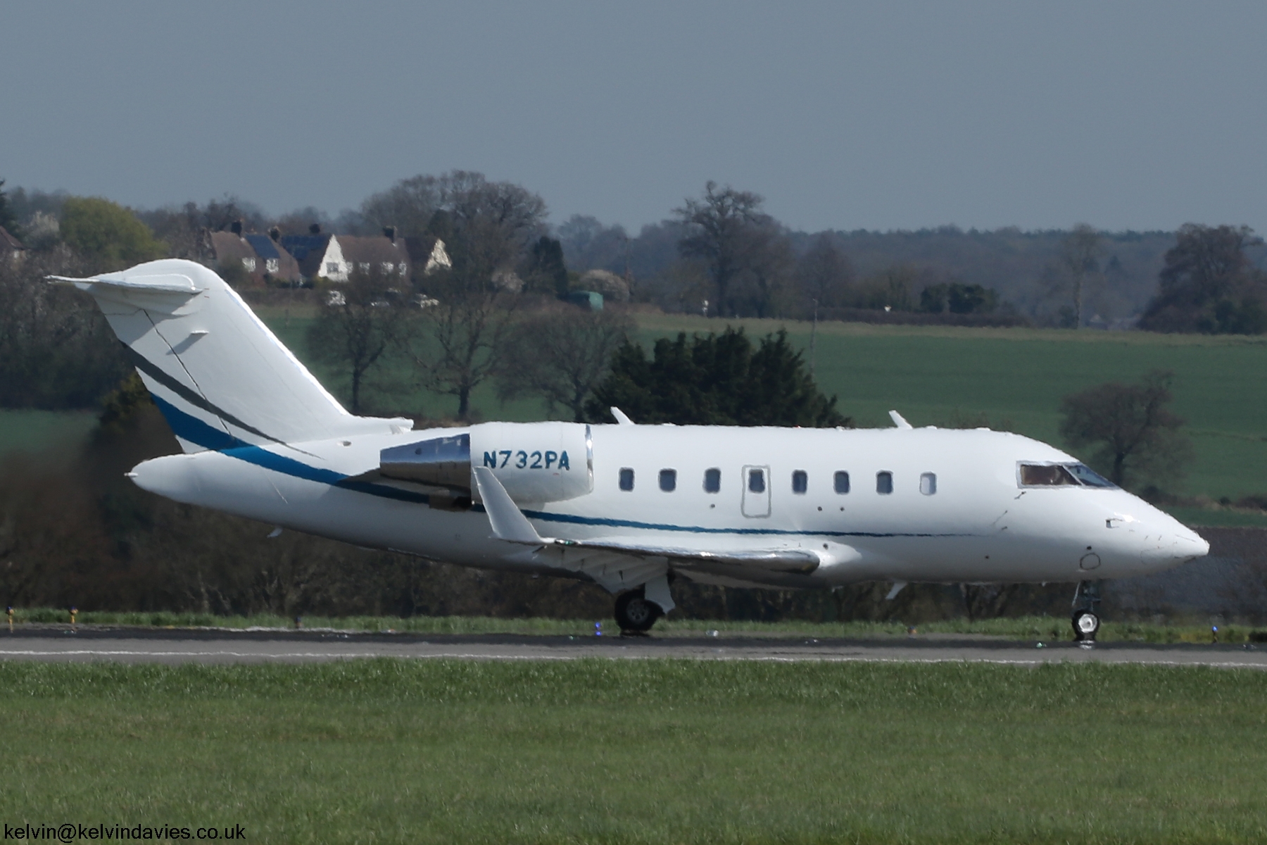 Mirage Aviation  Challenger 605 N732PA