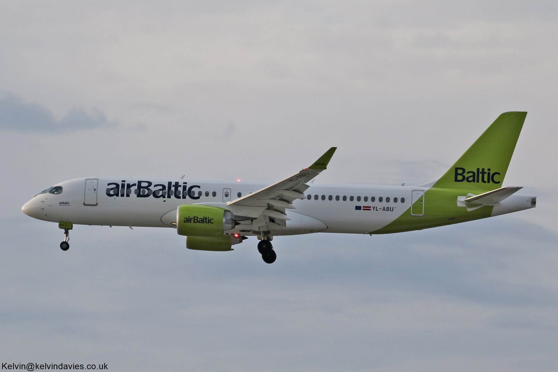 Air Baltic A220-300 YL-ABU
