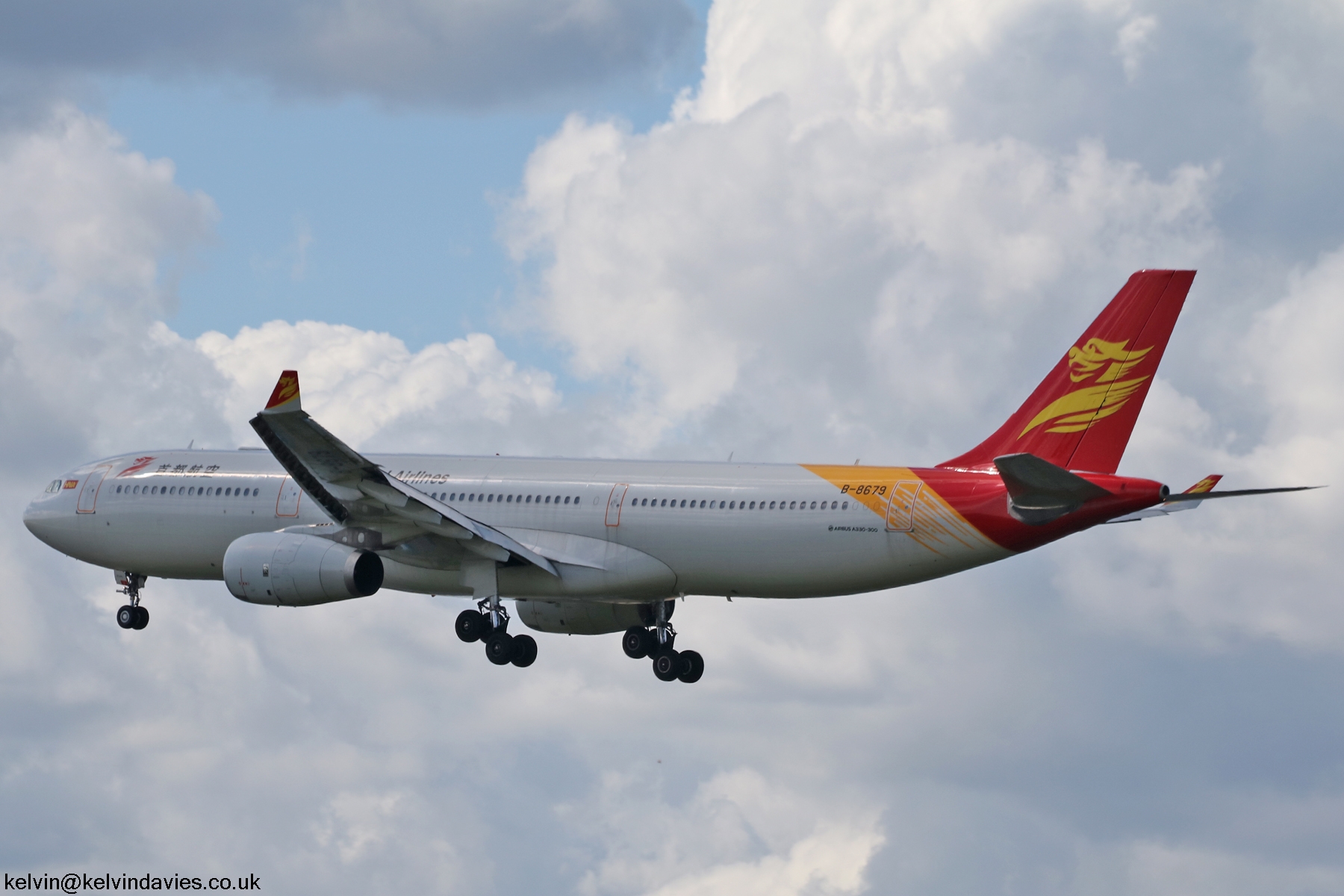 Capital Airlines A330 B-8679
