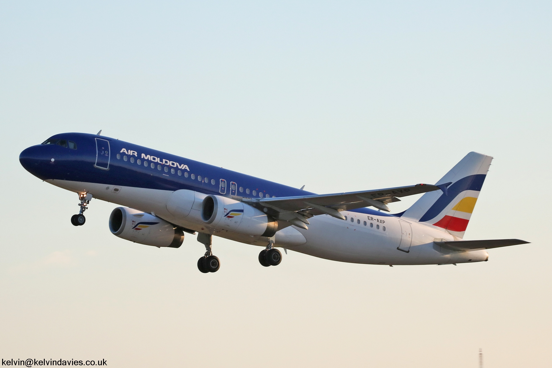 Air Moldova A320 ER-AXP