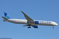 United Airlines 777 N2251U