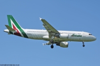 Alitalia A320 EI-DTJ